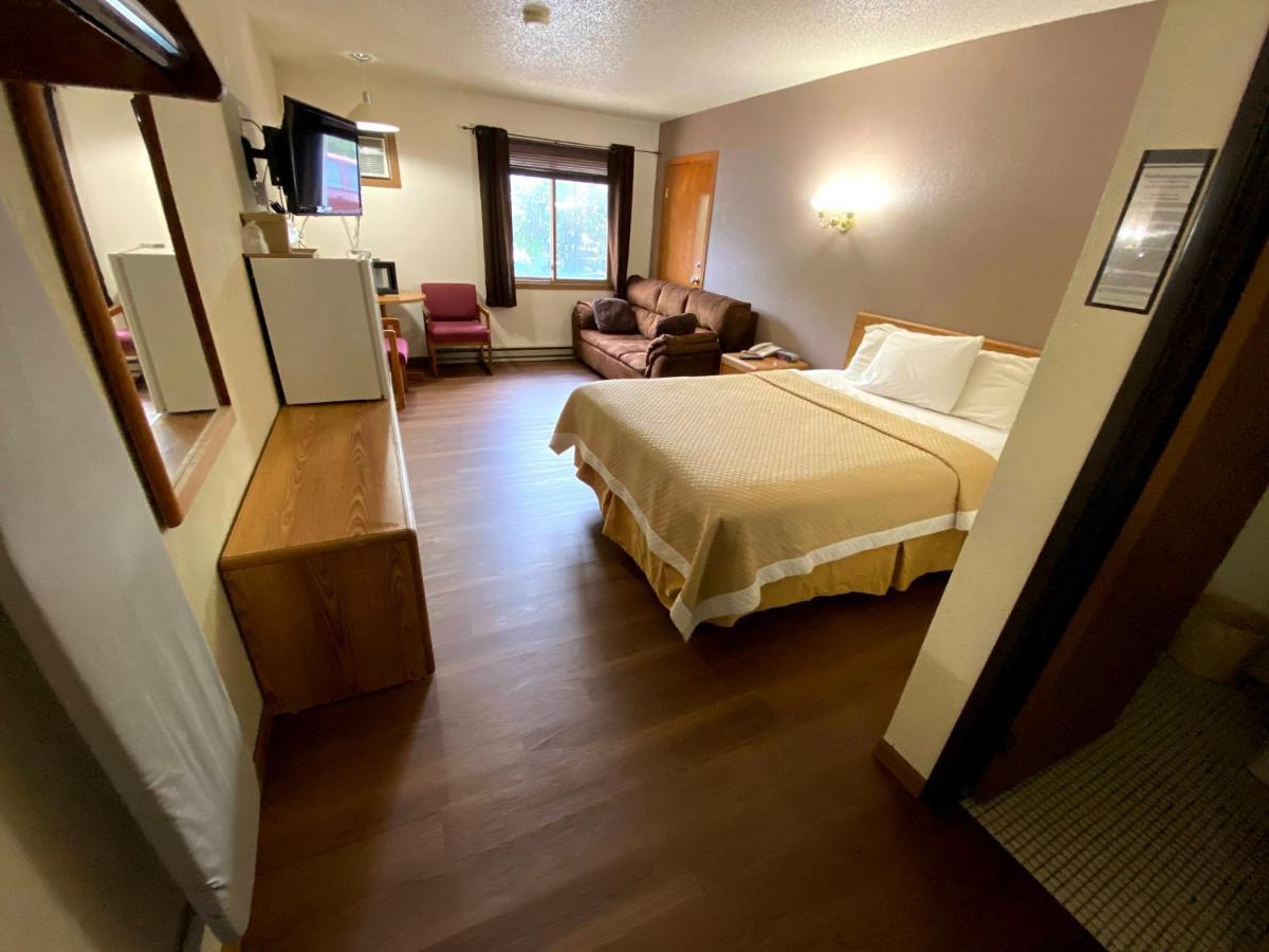 Medford Woodland Inn & Suites المظهر الخارجي الصورة