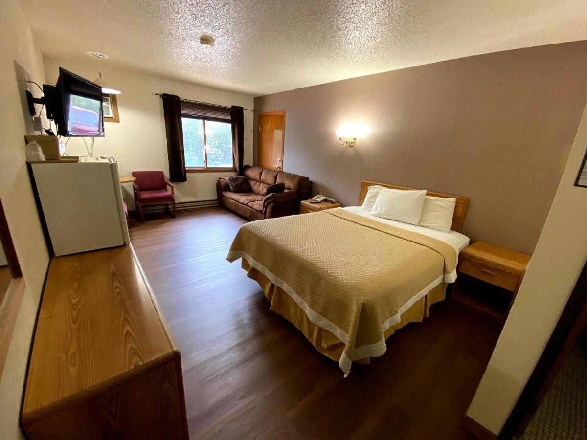 Medford Woodland Inn & Suites المظهر الخارجي الصورة