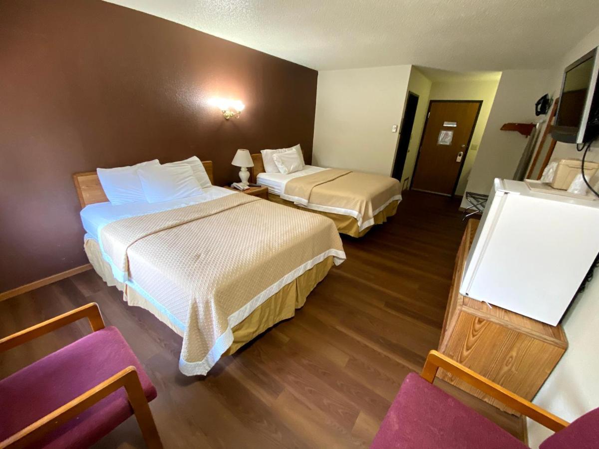 Medford Woodland Inn & Suites المظهر الخارجي الصورة