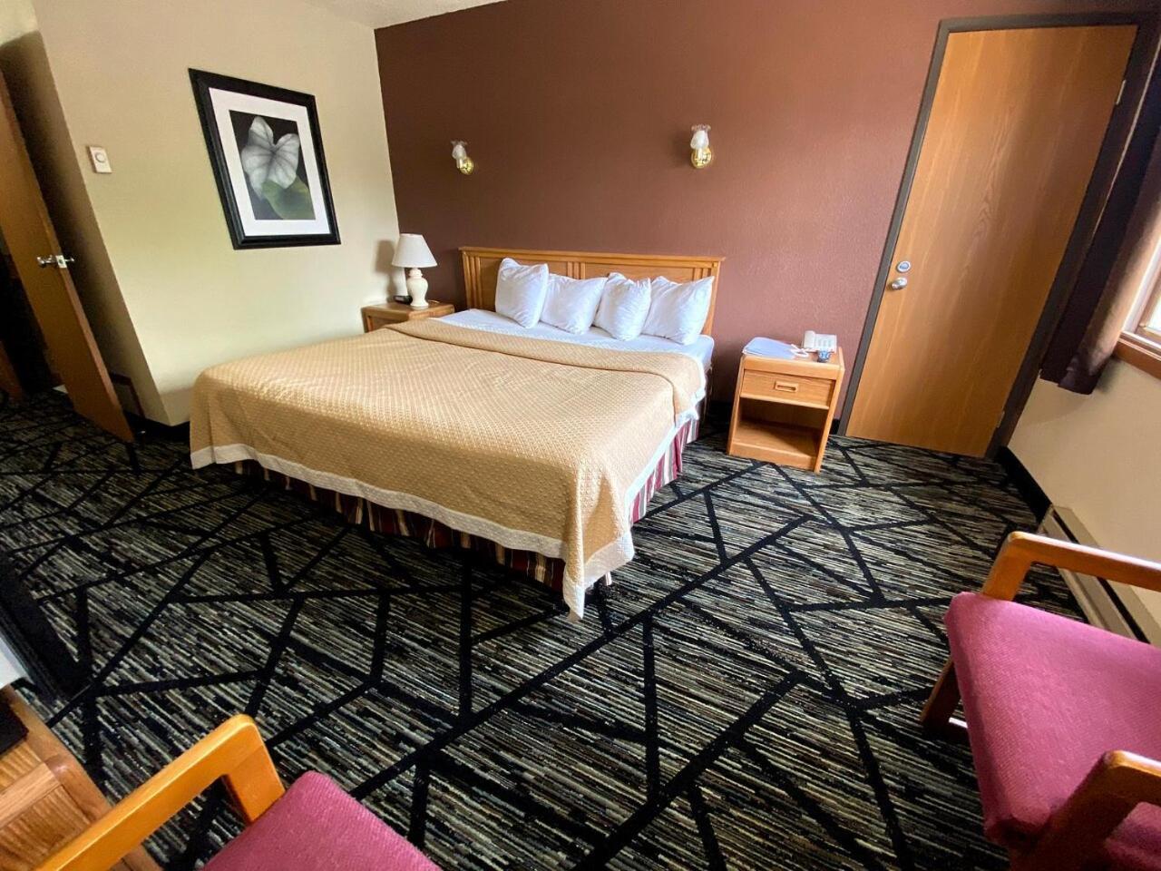 Medford Woodland Inn & Suites المظهر الخارجي الصورة