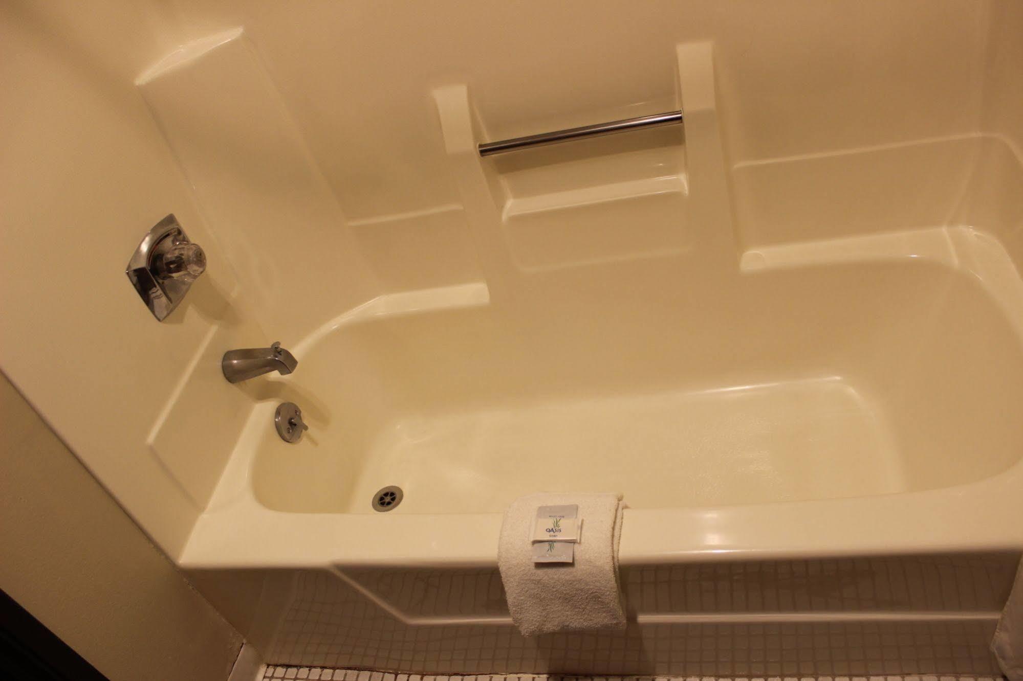 Medford Woodland Inn & Suites المظهر الخارجي الصورة